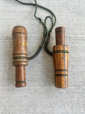 Vintage Wooden Duck Calls Set Hunting Game Calls Lanyard Double Call